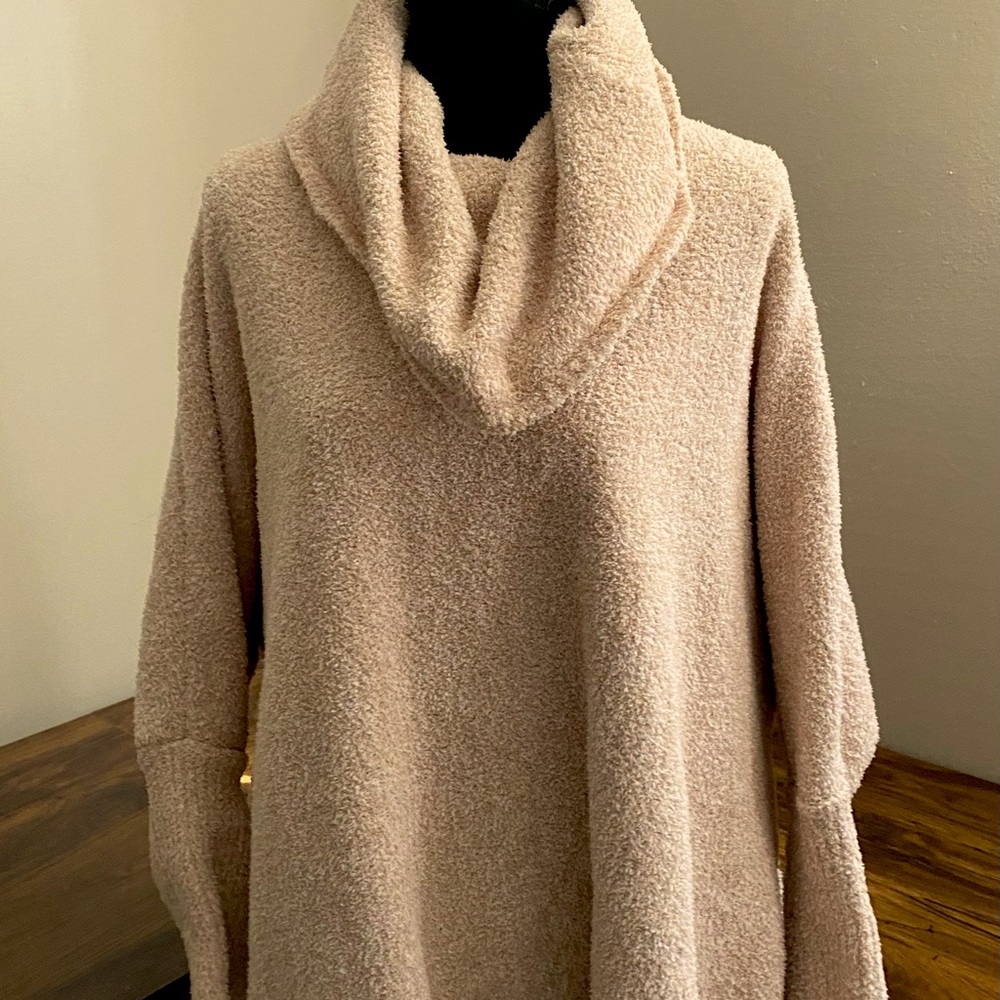 Jessica Simpson Cowl Neck Over sized sweater (one size)